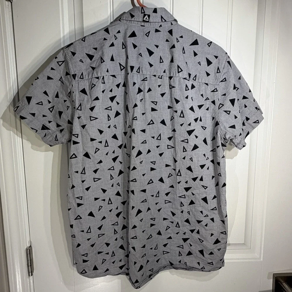 LIRA Originals Gray Black Geometric Triangle Button Front Shirt Size L